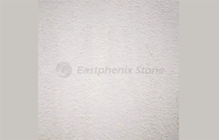 Durable sintered stone for wall and floor